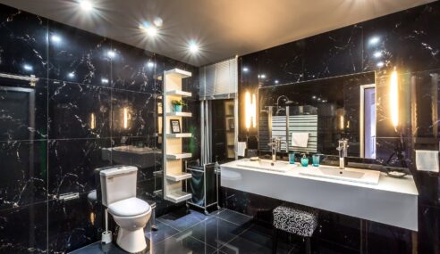 Pryd væggen med et smukt vægspejl fra Direkte Import